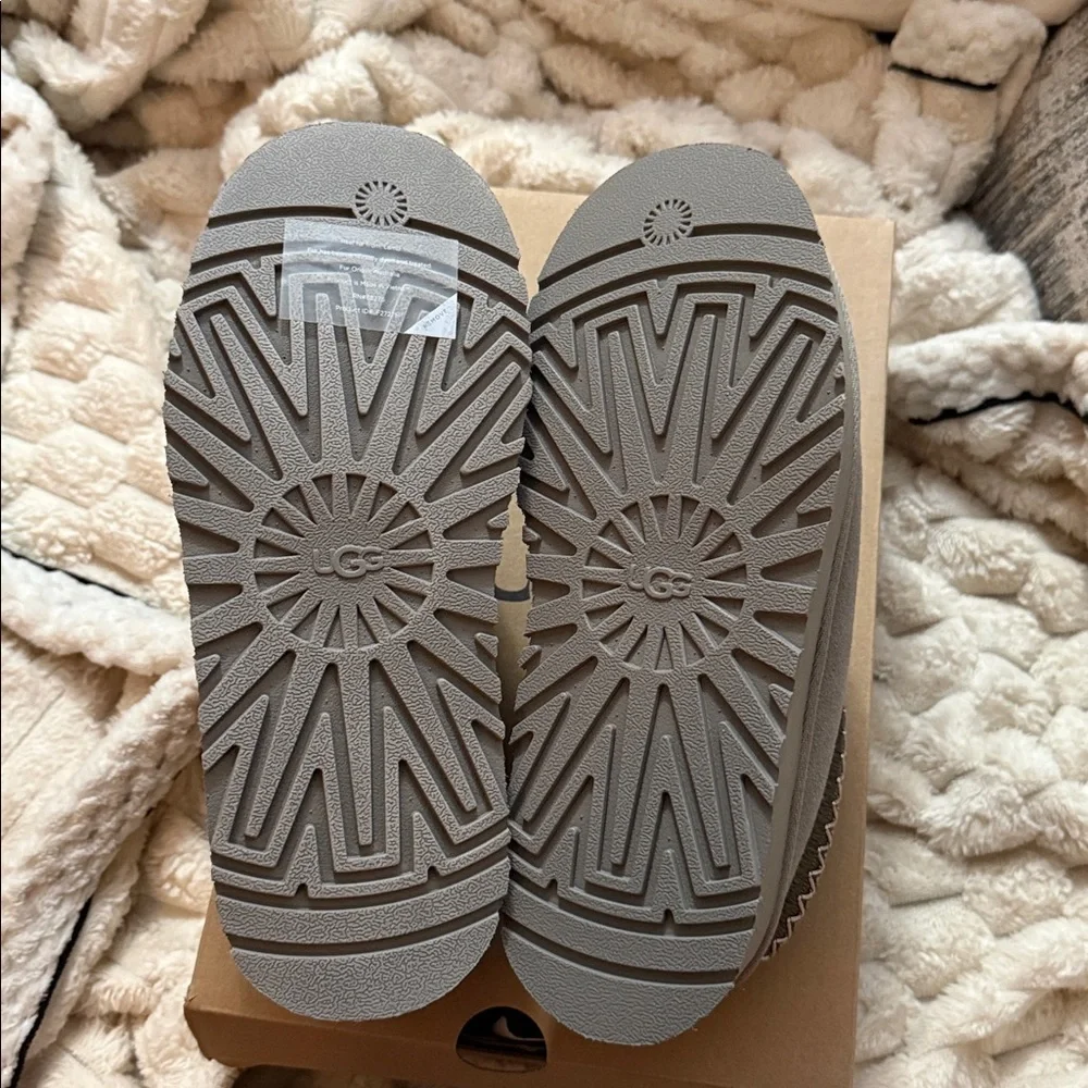 UGG Tazz II in Rich Brown - Picture 5 of 6